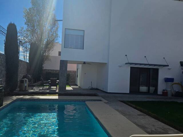 RESIDENCIA para Venta en Juárez - 4