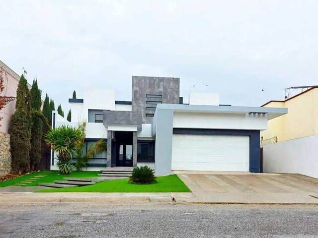 #14 - RESIDENCIA para Venta en Juárez - CH